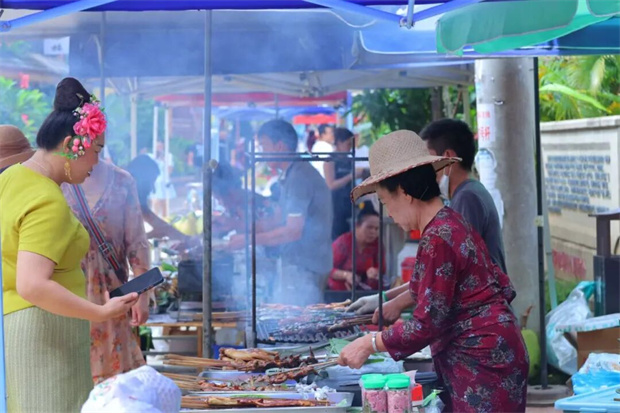 西双版纳旅游：这周赶摆去，西双版纳助农集市合集来啦！